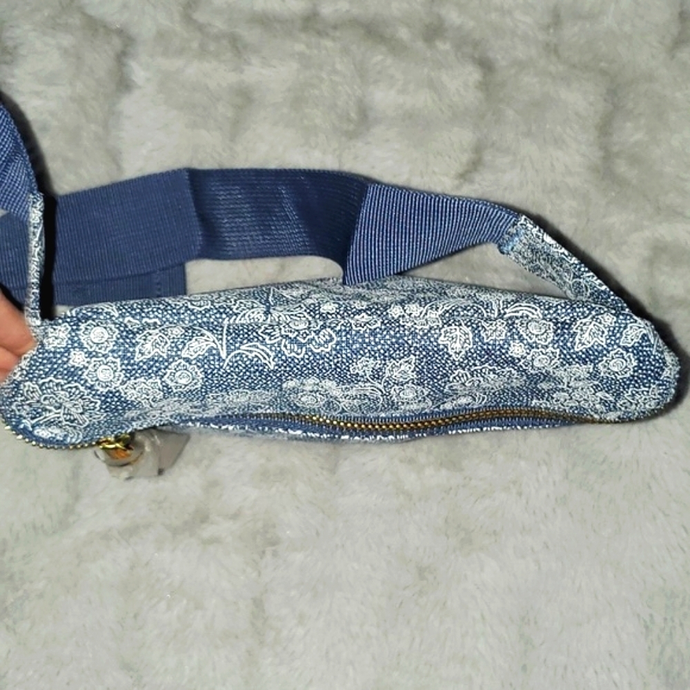 NWT Herschel Supply Co. The Fifteen Hip Sack - Picture 10 of 12